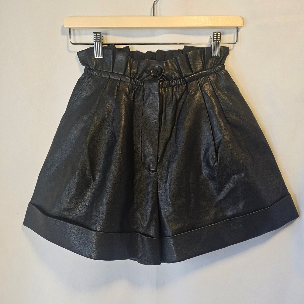 J.ING Black Faux Leather Paperbag Waist Shorts Wide Leg Cuffed Small‎ NEW